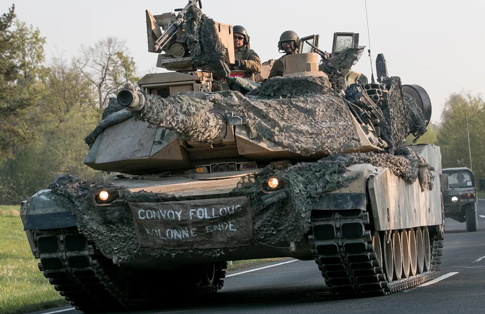 abrams tank
